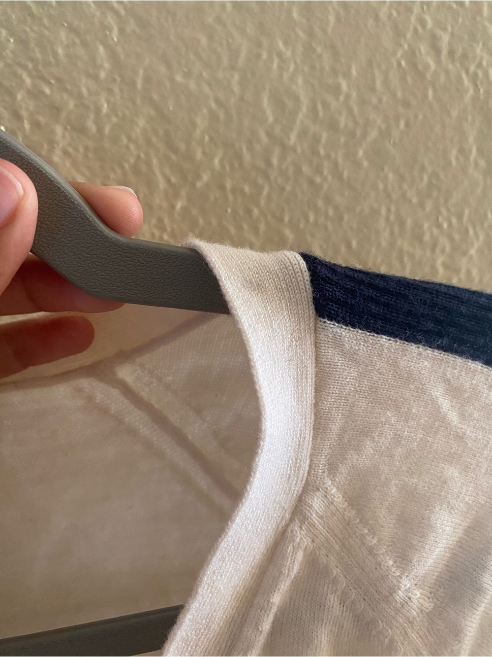Banana Republic Extra Fine Merino Wool VNeck Essential Sweater Preppy Minimalist - Picture 6 of 6